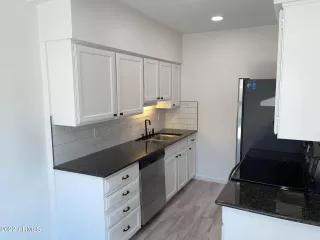 Photo #2: 6381230 Listing 