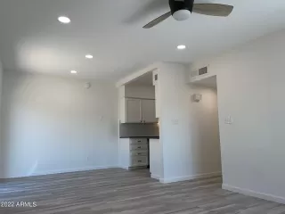 Photo #5: 6381230 Listing 