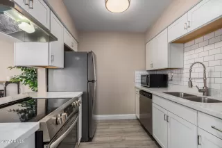 Photo #3: 6381277 Listing 