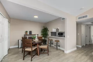 Photo #6: 6381277 Listing 