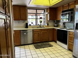 Photo #5: 6381547 Listing 