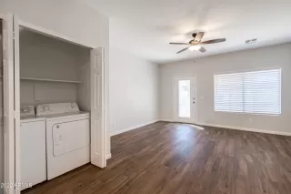 Photo #4: 6381709 Listing