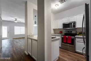 Photo #5: 6381709 Listing