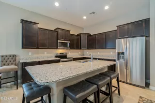 Photo #6: 6381828 Listing
