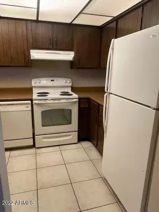 Photo #3: 6382109 Listing