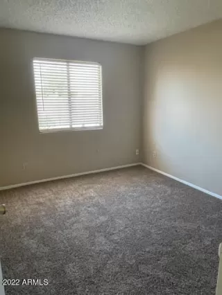 Photo #6: 6382109 Listing