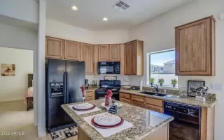 Photo #6: 6382435 Listing