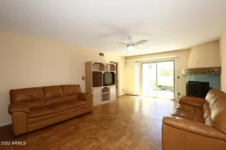 Photo #3: 6382829 Listing