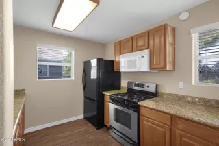 Photo #4: 6383033 Listing