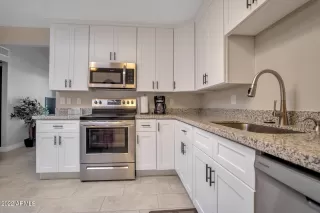 Photo #5: 6383144 Listing