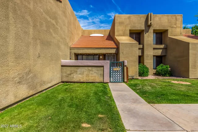 MLS: 6383259 Condo For Sale