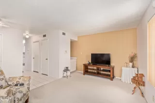 Photo #3: 6383261 Listing