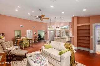 Photo #2: 6383516 Listing