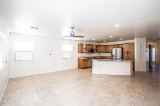 Photo #3: 6383650 Listing