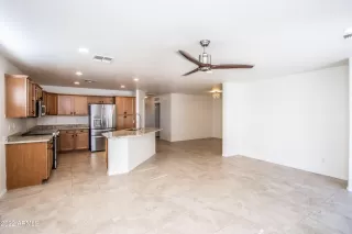 Photo #4: 6383650 Listing