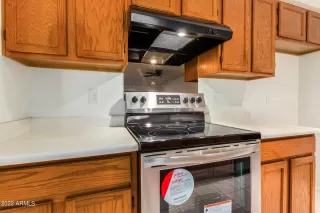 Photo #6: 6383653 Listing