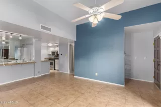 Photo #4: 6383690 Listing