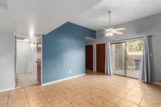 Photo #5: 6383690 Listing