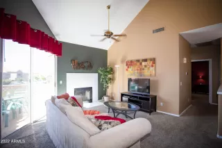 Photo #5: 6383790 Listing