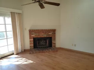 Photo #4: 6383827 Listing