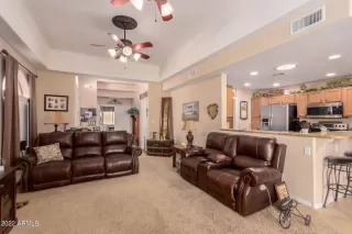 Photo #6: 6383860 Listing