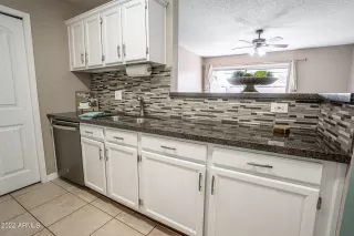 Photo #2: 6384040 Listing