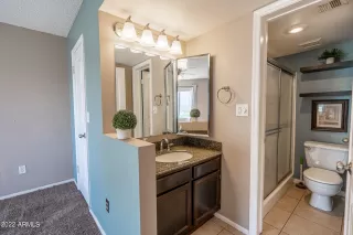 Photo #4: 6384040 Listing