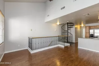 Photo #4: 6384046 Listing