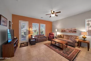 Photo #2: 6384140 Listing