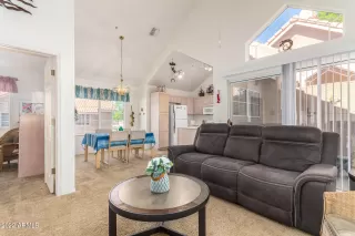 Photo #4: 6384241 Listing 