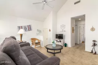 Photo #5: 6384241 Listing 