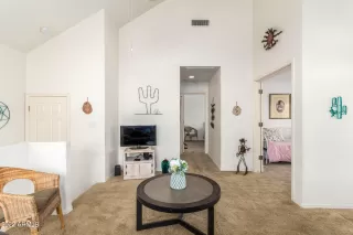 Photo #6: 6384241 Listing 