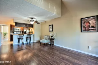 Photo #4: 6384328 Listing