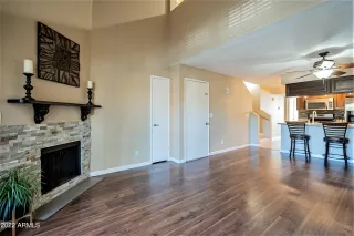 Photo #5: 6384328 Listing