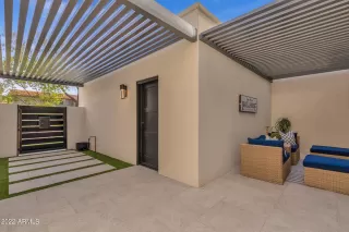 Photo #5: 6384424 Listing