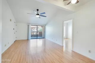 Photo #4: 6384524 Listing