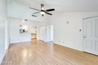 Photo #6: 6384524 Listing