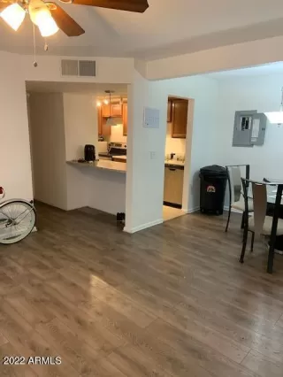 Photo #6: 6384643 Listing