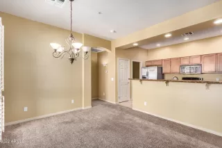 Photo #6: 6384700 Listing