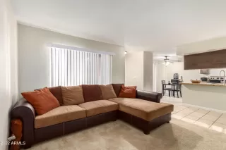 Photo #4: 6384797 Listing