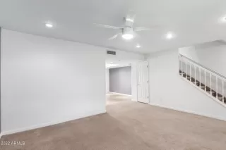 Photo #4: 6385003 Listing