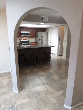 Photo #3: 6385105 Listing 