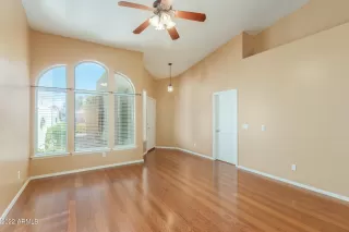 Photo #6: 6385394 Listing