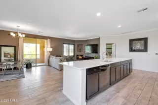 Photo #3: 6385400 Listing