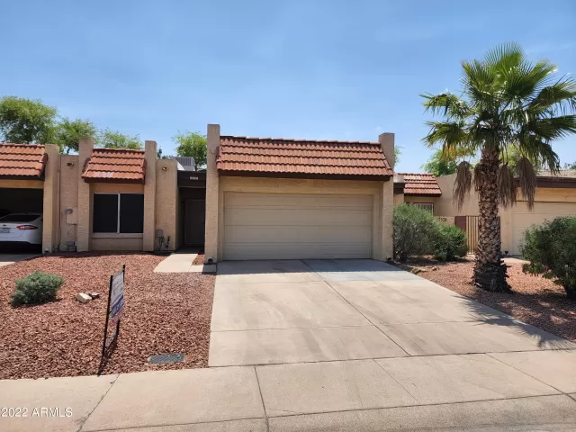 MLS: 6385433 Condo For Sale