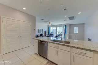 Photo #5: 6385472 Listing