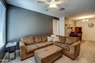 Photo #4: 6385596 Listing