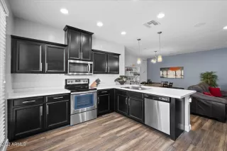 Photo #5: 6386054 Listing