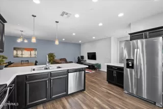 Photo #6: 6386054 Listing