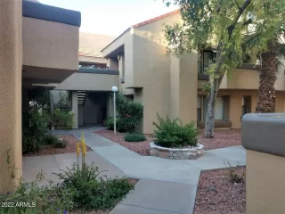 Photo #5: 6386128 Listing